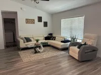 Charming 3-bedroom house in serene Eustis with POOL! Mins to Downtown MT. DORA. Hotel a Eustis