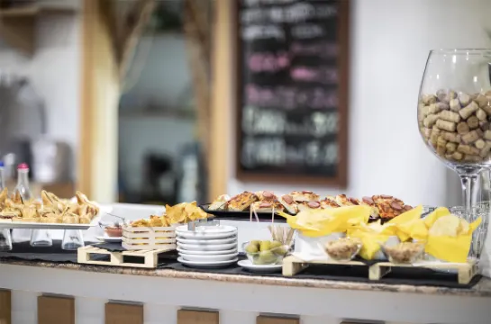 تيوليب إن بادوفا تناول الطعام Photos