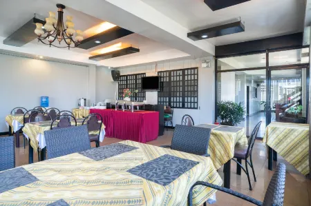 Stonewood Hotel Отели рядом с достопримечательностью «Tropicana Beach Resort»