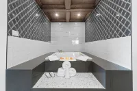 Aspire Inn Studios & Spas - spa