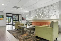 Quality Inn & Suites - موقف سيارات