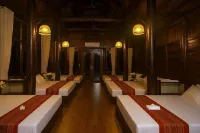 Mit Retreat Hotels in Hoa Binh