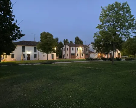 Agriturismo con piscina immerso nella natura La Bisa Hotel a Trecenta