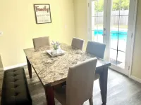 Private House with Heated Pool, Close to Attractions! Hotels in Elfers
