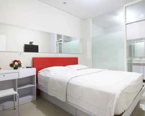 Kanwa Residence Hotels in Wonokromo