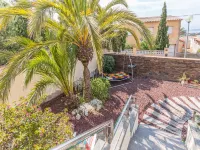 Modern Villa with Garden - فلل