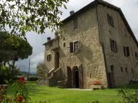 Farmhouse in Modigliana with Scenic Views
