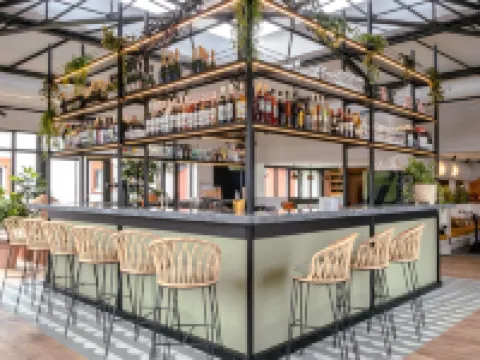 蒙託邦樂瓊宜必思快捷酒店 蒙託邦酒店