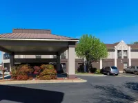 Quality Inn & Suites Thomasville Hotels in Thomasville