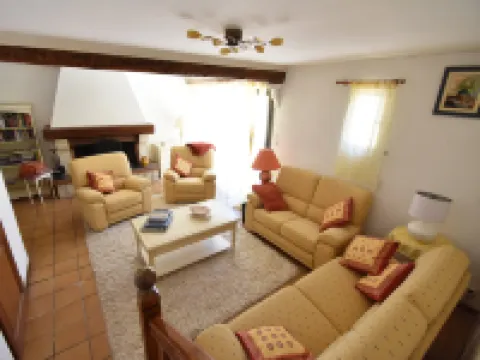 Villa in la Tour-Sur-Orb with Pool & Garden