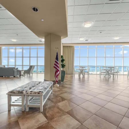 Beachfront 3-bedroom Condo on 15th Floor Balcony, Lazy River, Jacuzzis