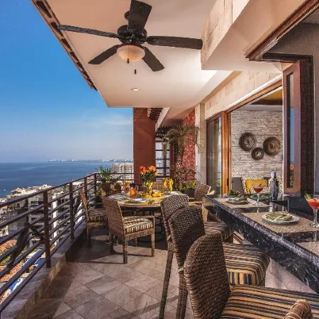 Pinnacle Resorts 220