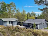 10 person holiday home in Halden-By Traum Hotel di 