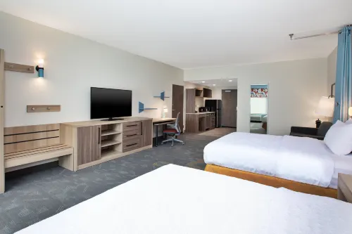 Home2 Suites by Hilton Traverse City - parking