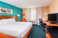 Fairfield Inn & Suites Galesburg - parking