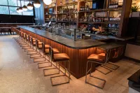Kimpton CARDINAL HOTEL by IHG - bar