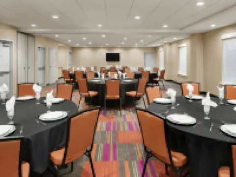 โฮม 2 สวีทส์ บายฮิลตัน วูดบริดจ์ โปโตแมกมิลส์ โรงแรมในวูดบริดจ์