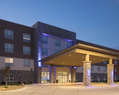 Holiday Inn Express & Suites SIOUX CITY NORTH-EVENT CENTER by IHG Hotels in Union County