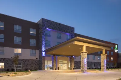 โรงแรม Holiday Inn Express & Suites Sioux City North-Event Center บาย IHG โรงแรมใน