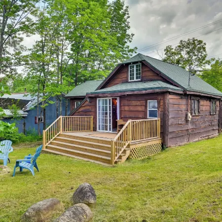 Rustic Caroga Lake Retreat Fish, Hike and Ski!