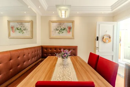 Apartamento Sobre As Nuvens Отели рядом с достопримечательностью «Casa - Chalé Condomínio Estância das Águas Claras»