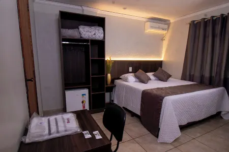 Rosa's Hotel Отели в г. Толедо