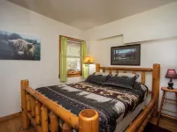 The Alpine Wilderness Lodge Hotels in Great Valley