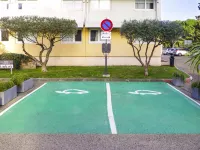 Ibis Nîmes Ouest - Parkering