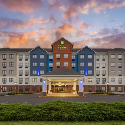Holiday Inn Express & Suites INDIANAPOLIS - EAST by IHG Hôtels à proximité de : Parcours de golf Pleasant Run