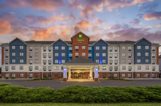 Holiday Inn Express & Suites INDIANAPOLIS - EAST by IHG Hotels near Warren Township