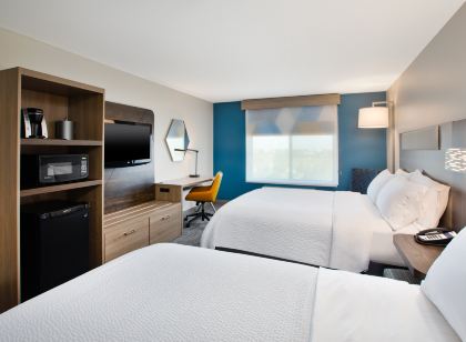 홀리데이 인 익스프레스 & 스위트 수폴스 SW 사우스웨스트