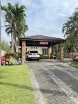 Elegant Holiday Home in Choeng Thale, Phuket with Garden View - Бунгало