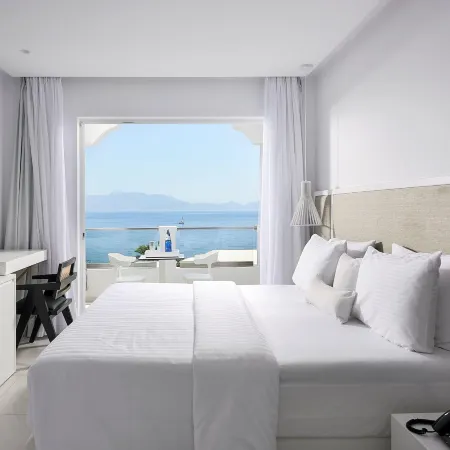 Dimitra Beach Hotel & Suites