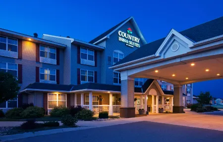 Country Inn & Suites by Radisson, St. Cloud East, MN