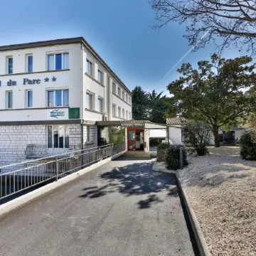 Brit Hôtel du Parc Niort Centre-Parking Gratuit