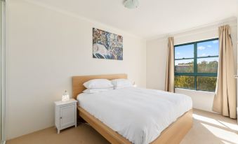 Spacious 3-Bed with Alfresco Dining by Amenities
