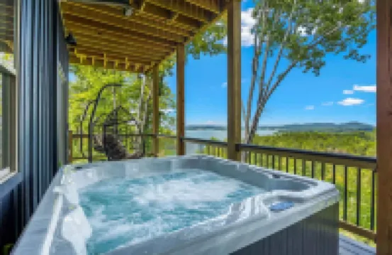 Luxury Cabin Lake Views EV Charger Game Room