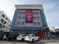 Pantai Regal Boutique Hotel Hotels near Sultan Haji Ahmad Shah Airport