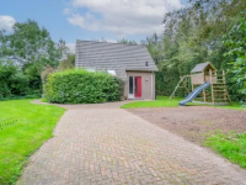 Tastefully and Modernly Furnished 5-person Bungalow Hotels in Texel