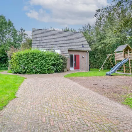 Tastefully and Modernly Furnished 5-person Bungalow