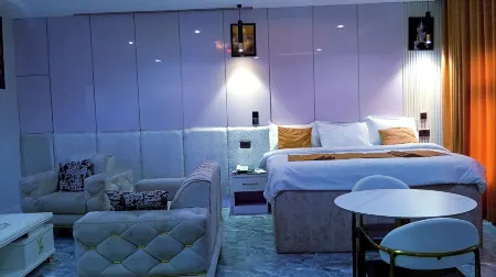 Uptown Life Hotel and Suites