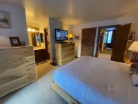 Snow Creek 1551 - Ski-in/ski-out + Pool & Hot Tub - 3-Star