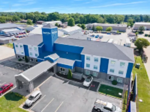 AmericInn by Wyndham Urbana Hotels in Urbana