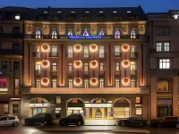Excelsior Hotel Ernst am Dom Hotels near Poststrasse Underground Station
