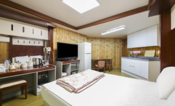 Jecheon Pentel House