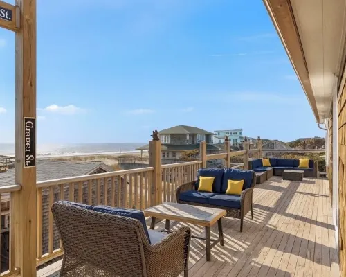 Gatsby's - Heated Plunge Pool & Hot Tub in Obp, Sleeps 26, Steps from the Beach Hotels in Fire Island