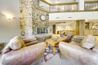 Chic Winter Park Studio w/ Community Hot Tub - 3-Star