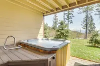 Ski-in/Ski-Out Whitefish Duplex w/ Hot Tub! - Holiday Apartments