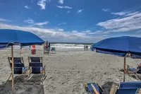 North Myrtle Beach Oceanfront Condo w/ Pool! - شاطئ
