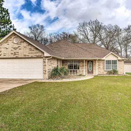 Family Alba Home w/ Boat Dock on Lake Fork!